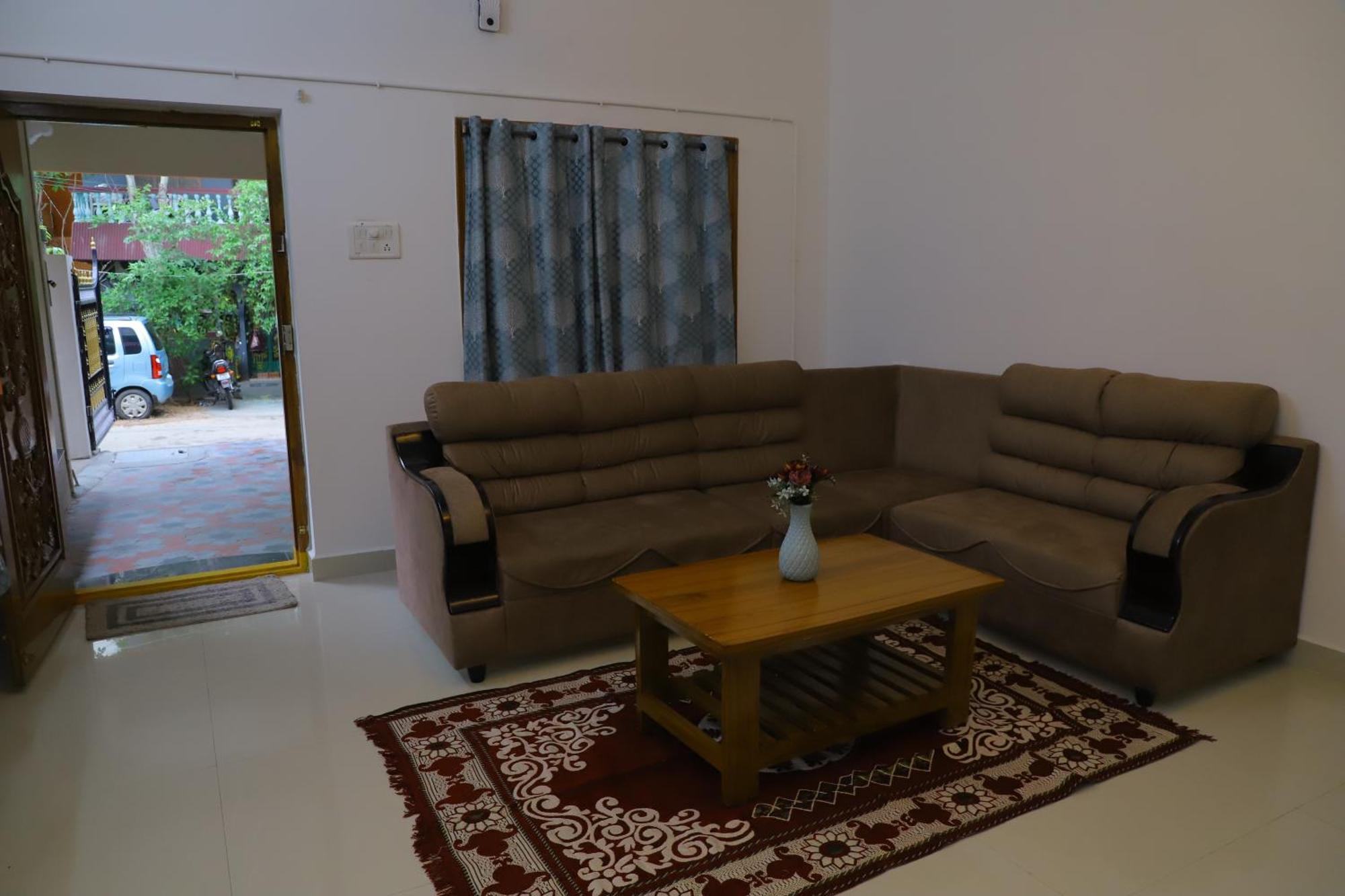 Nanda Mohan Homestay- Luxuries Ac Apartment Close To Alipiri Foothills-Kapila Teertham And Iskcon Temple Tirupati Eksteriør billede