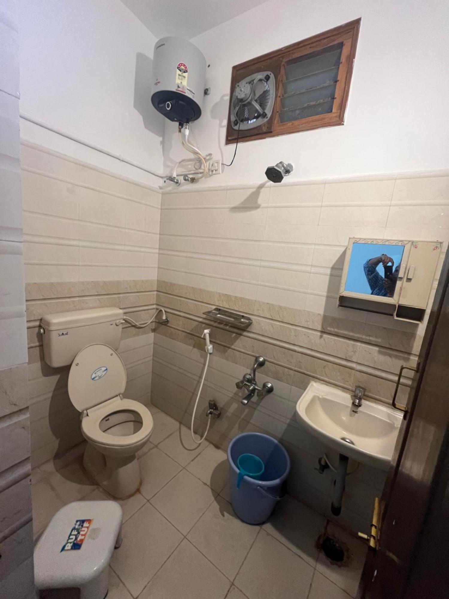 Nanda Mohan Homestay- Luxuries Ac Apartment Close To Alipiri Foothills-Kapila Teertham And Iskcon Temple Tirupati Eksteriør billede
