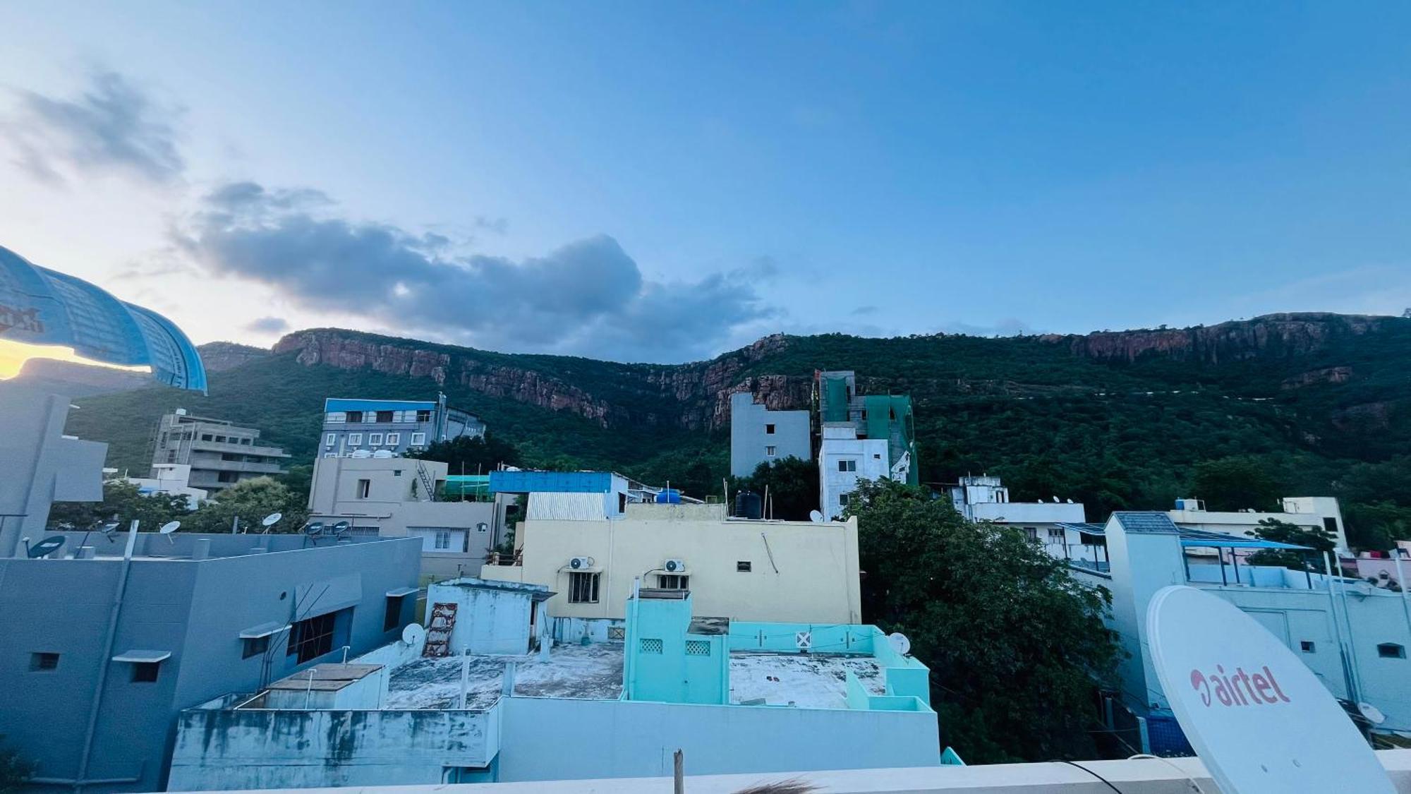 Nanda Mohan Homestay- Luxuries Ac Apartment Close To Alipiri Foothills-Kapila Teertham And Iskcon Temple Tirupati Eksteriør billede